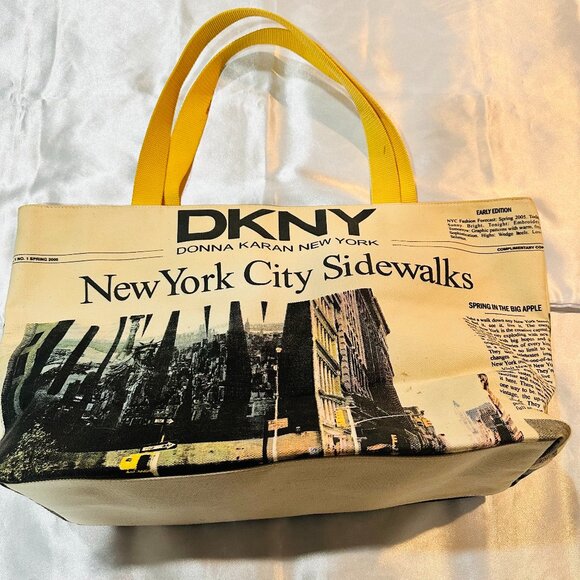 VNT DKNY Donna Karan New York City Sidewalks Landscape Canvas Tote, (NWOT) - Picture 2 of 16